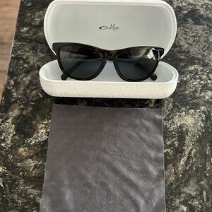 Oakley frogskins XL women’s sunglasses. mint condition